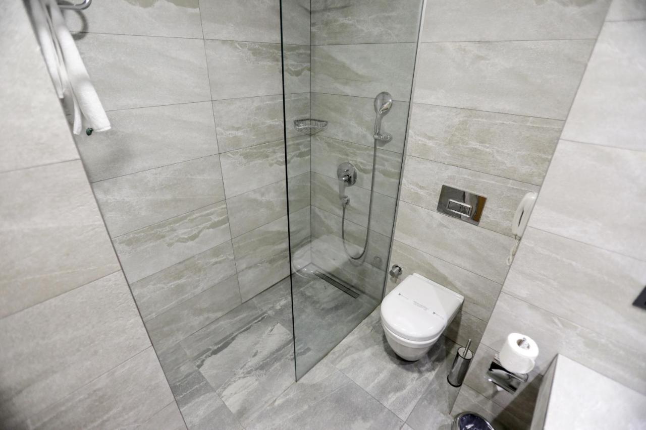 The Green Park Gaziantep Exterior foto A shower cubicle